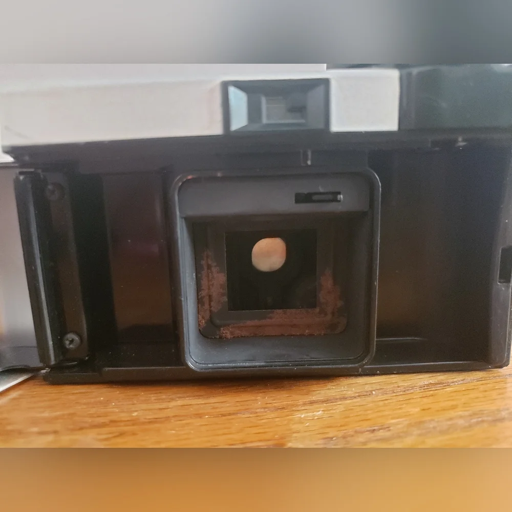 Vintage Kodak Instamatic 404 Film Camera - PRESUMED NOT WORKING AS-IS DECOR ONLY